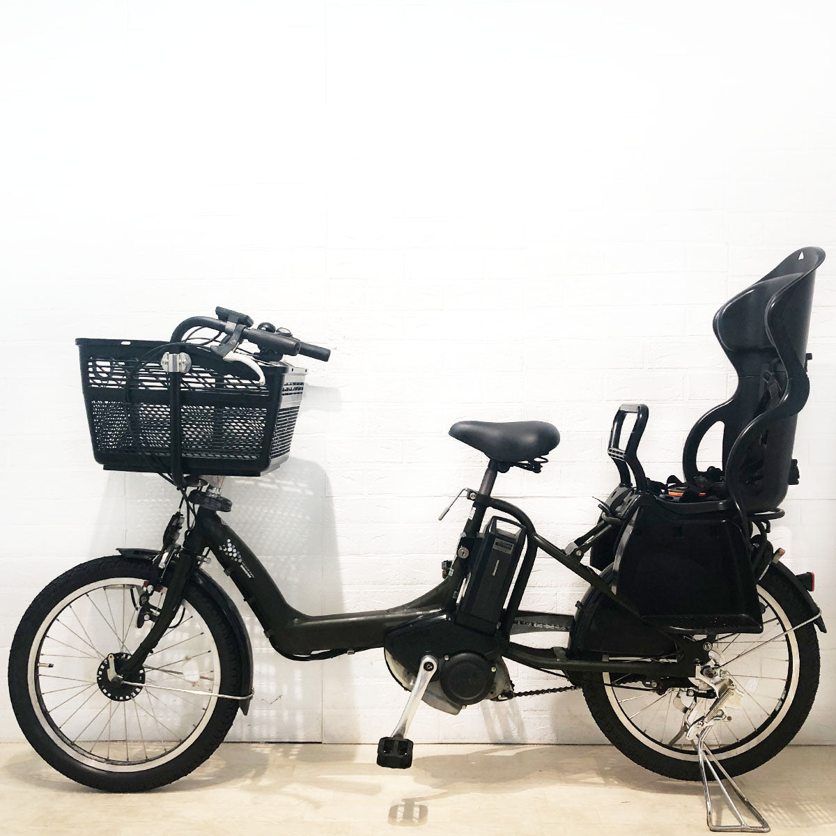 ブリヂストン アンジェリーノ プティット e カーキ 20インチ YL061【中古車】