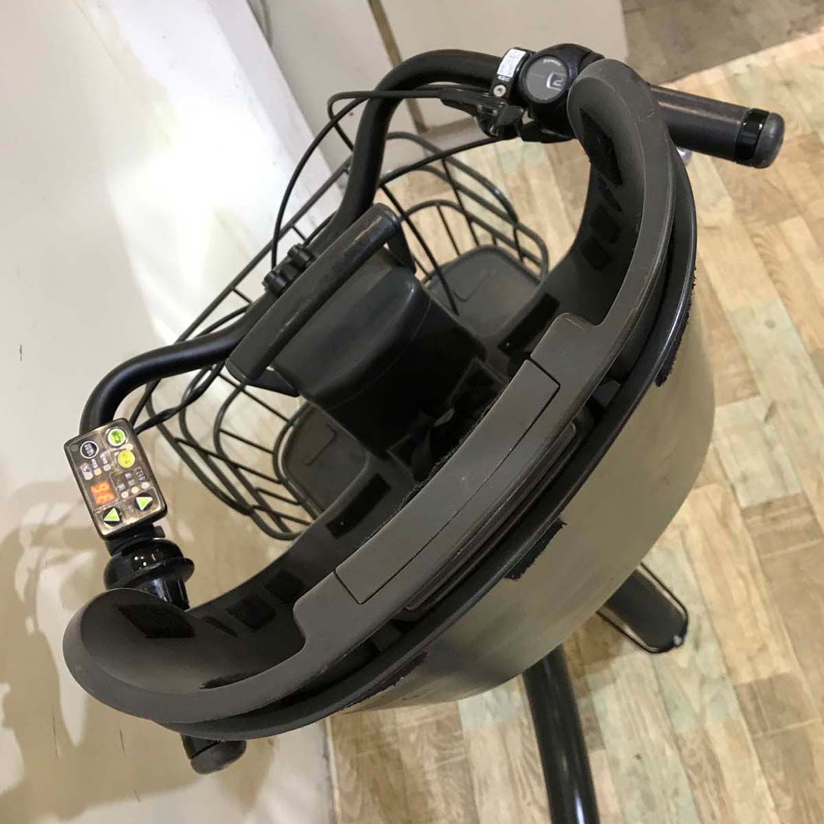 ブリヂストン bikke 2 e ビッケ ツー イー カーキ 20インチ KW079 【中古車】