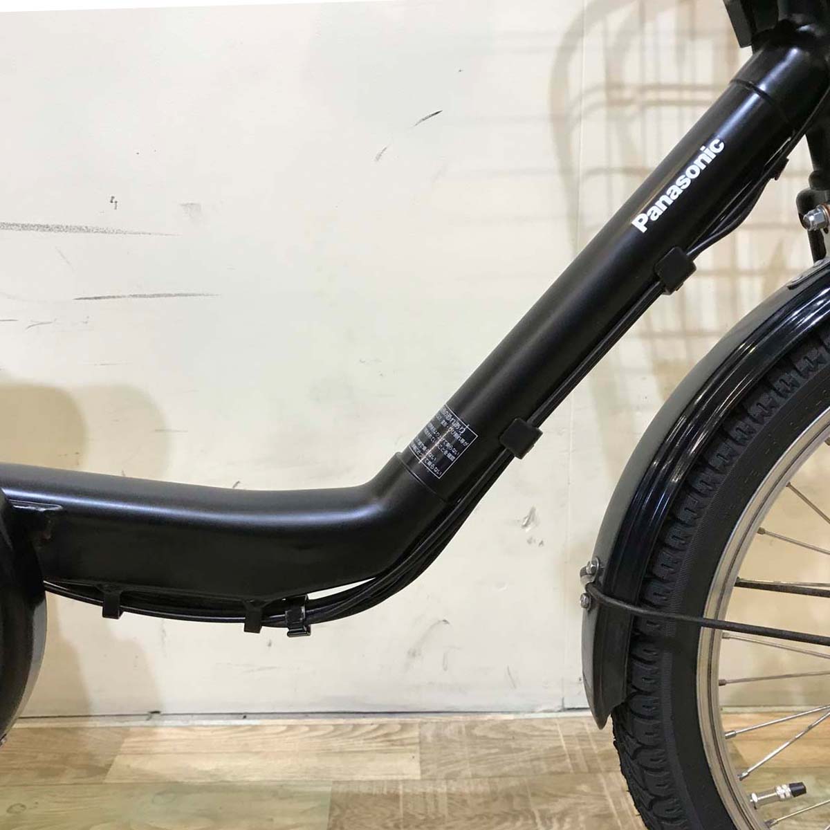 パナソニック ギュット ミニ DX ブラック 20インチ KW082【中古車】