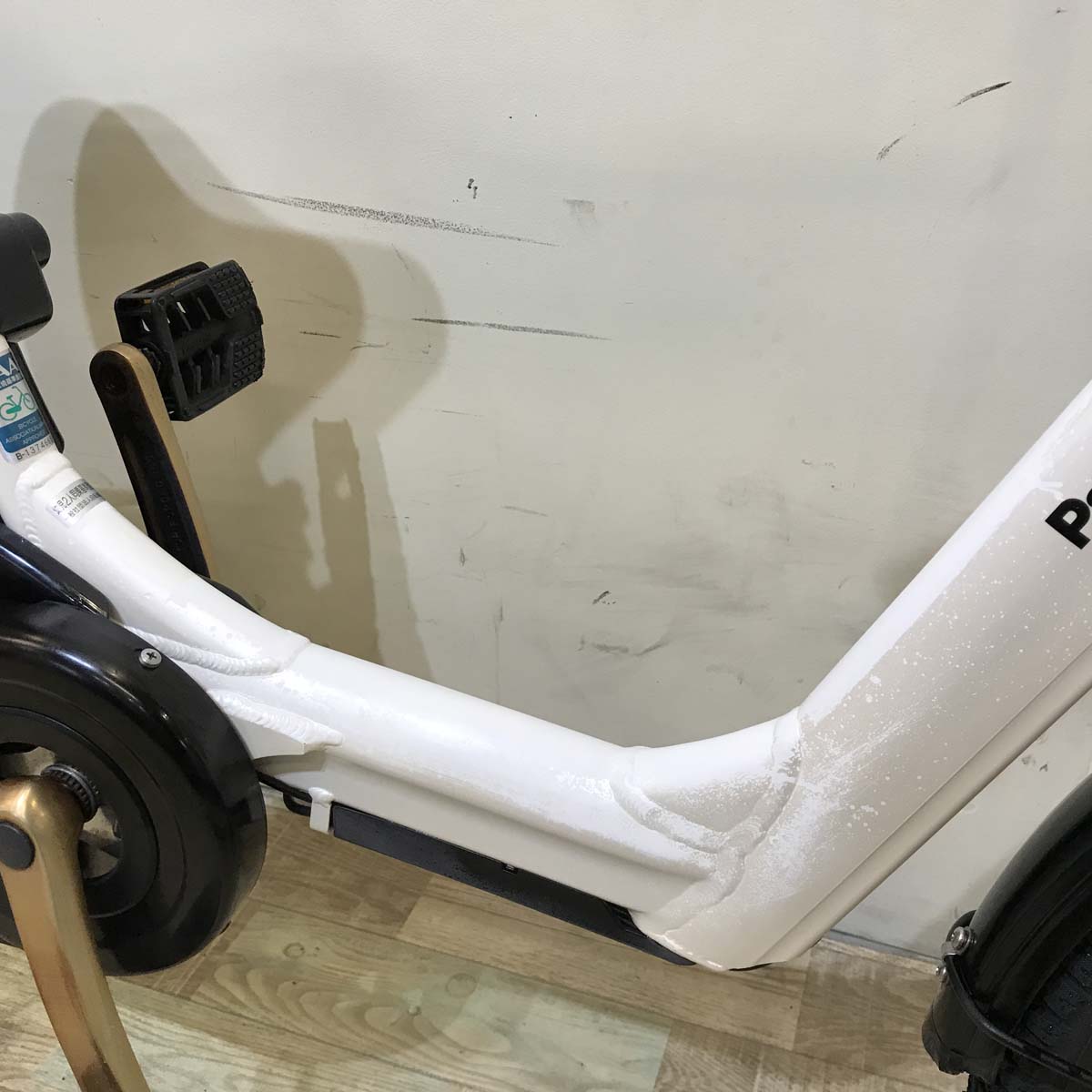 パナソニック ギュット アニーズ ホワイト 20インチ KW084【中古車】