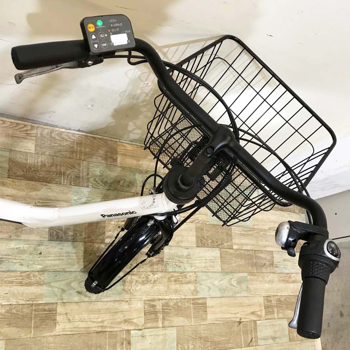 パナソニック ギュット アニーズ ホワイト 20インチ KW084【中古車】
