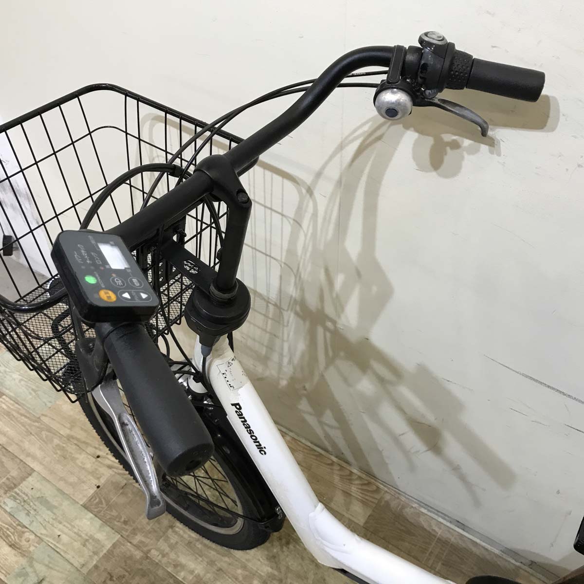 パナソニック ギュット アニーズ ホワイト 20インチ KW084【中古車】