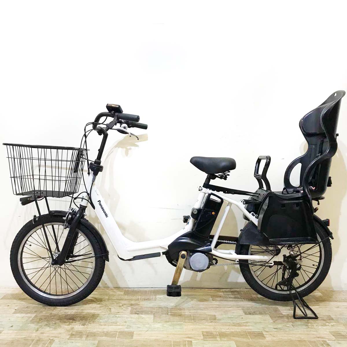 パナソニック ギュット アニーズ ホワイト 20インチ KW084【中古車】