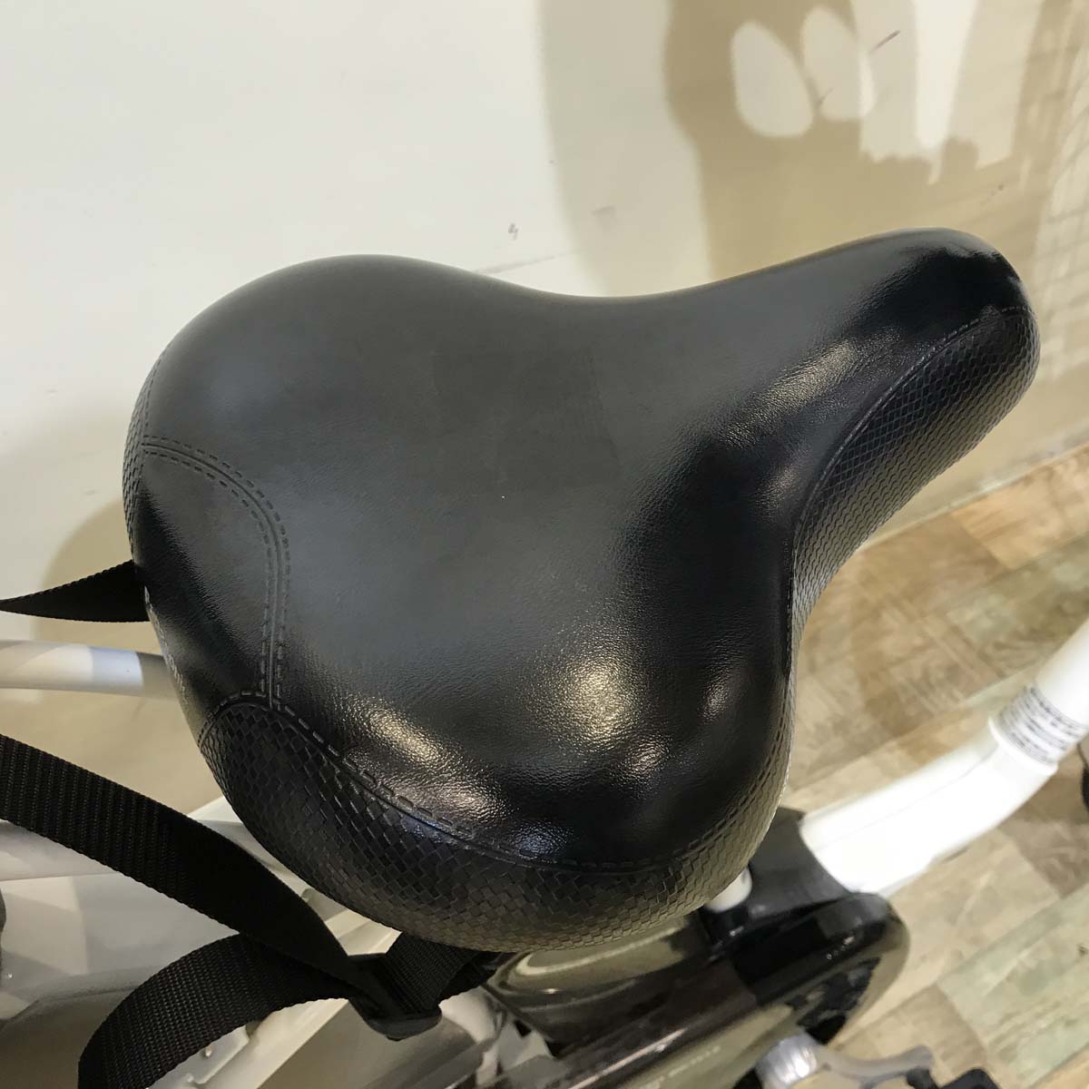 パナソニック ギュット プラス ホワイト 26インチ KW085 【中古車】