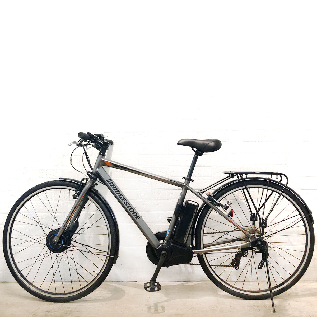 ブリヂストン TB1e グレー 27インチ SR399Y 【中古車】