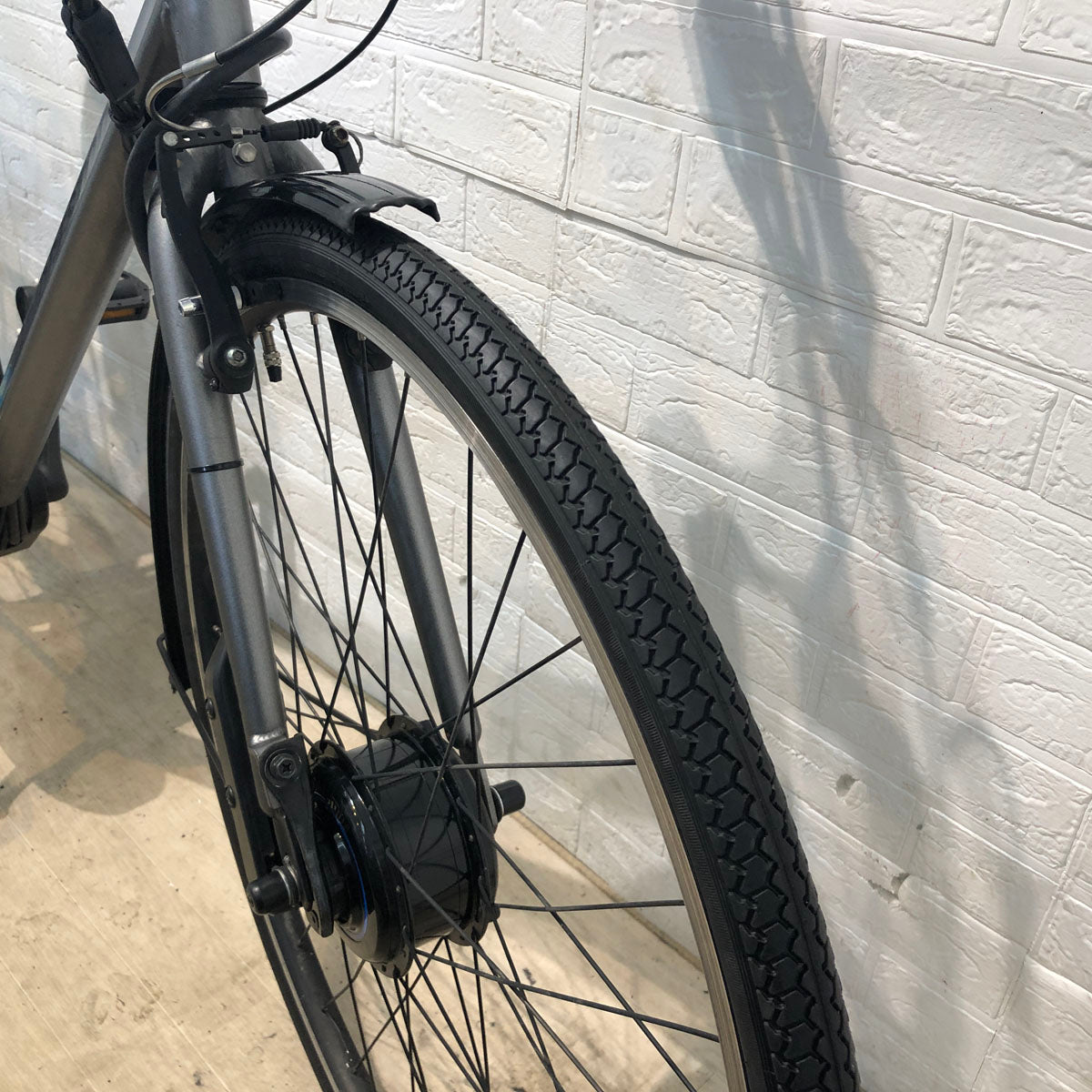 ブリヂストン TB1e グレー 27インチ SR399Y 【中古車】