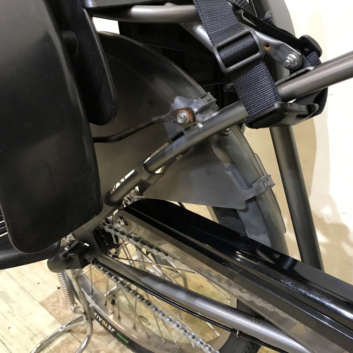 パナソニック ギュット ミニ シルバー 20インチ KW093【中古車】