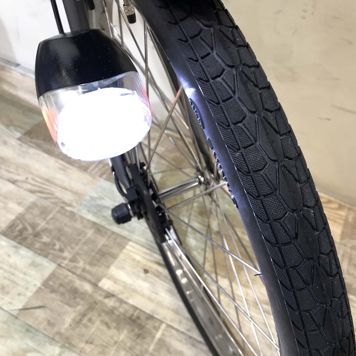 パナソニック ギュット ミニ シルバー 20インチ KW093【中古車】