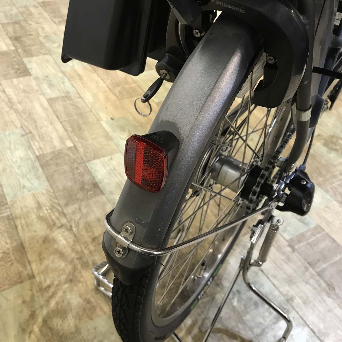 パナソニック ギュット ミニ シルバー 20インチ KW093【中古車】