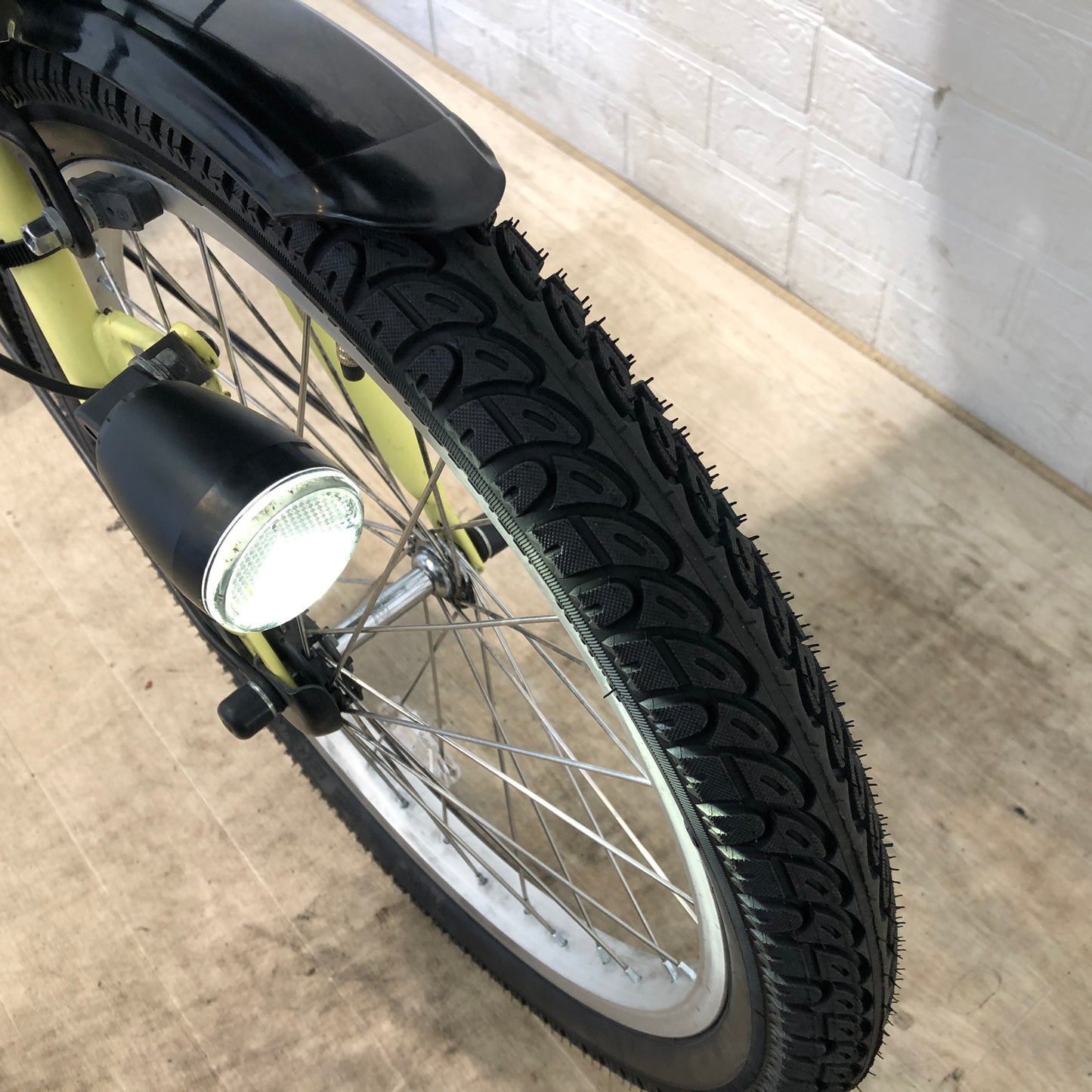パナソニック ギュット ミニ DX イエロー 20インチ YQ021【中古車】