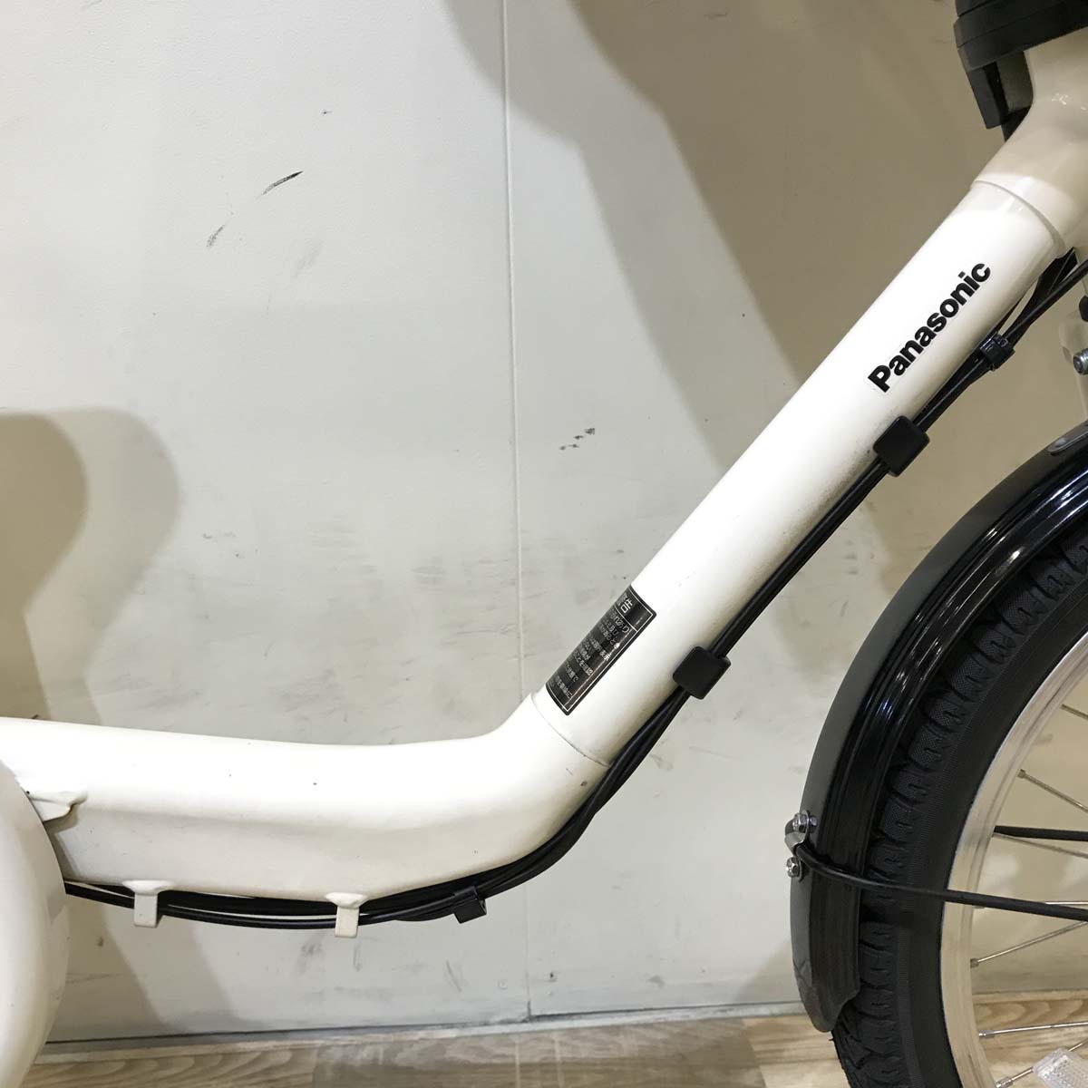 パナソニック ギュット ミニ DX ホワイト 20インチ KW100【中古車】