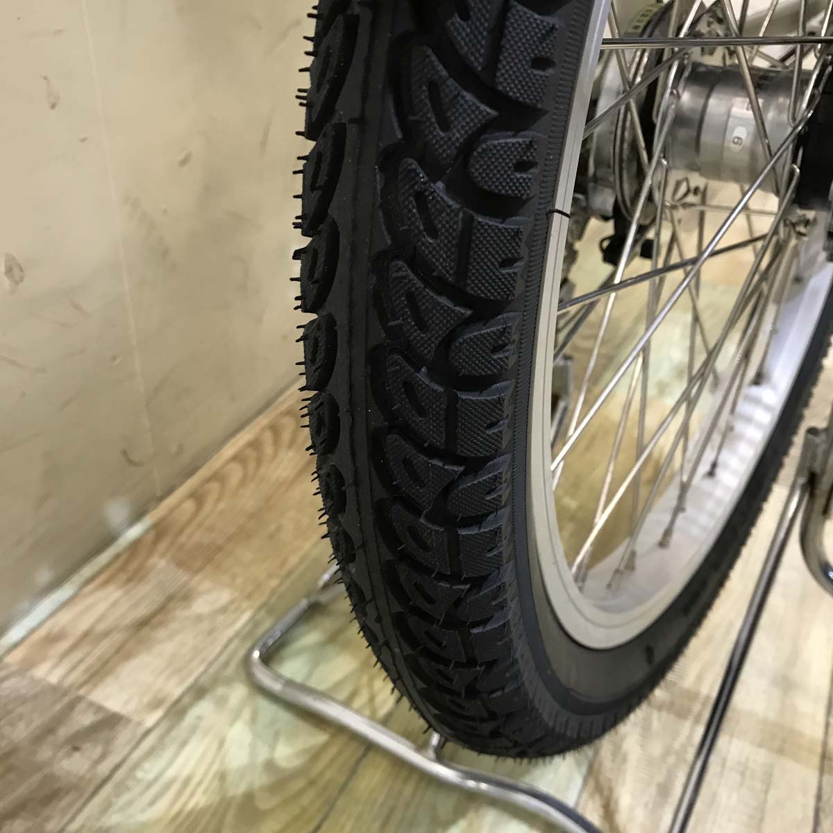 パナソニック ギュット ミニ DX ホワイト 20インチ KW100【中古車】