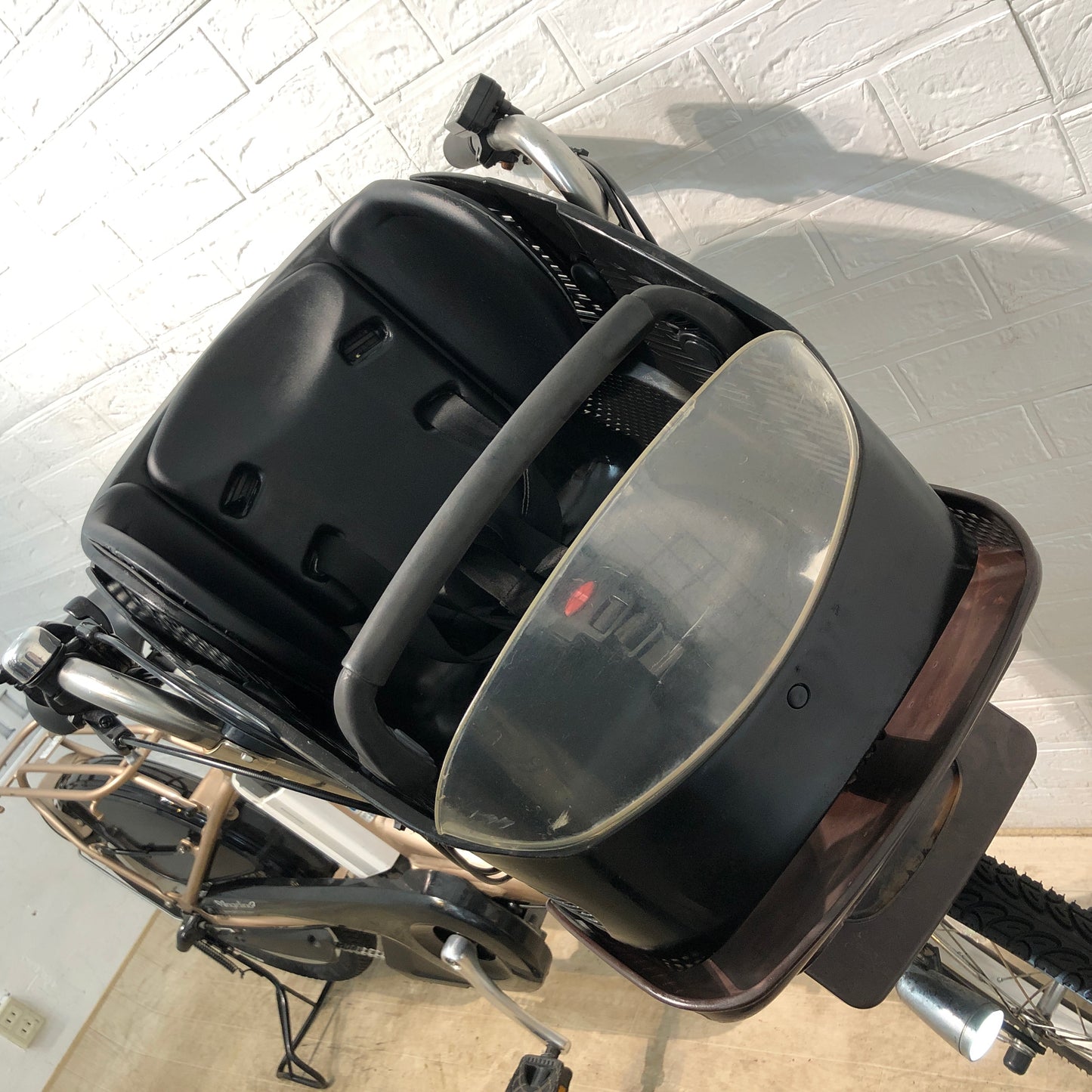 ブリヂストン アンジェリーノ プティット e ゴールド20インチ YQ026【中古車】