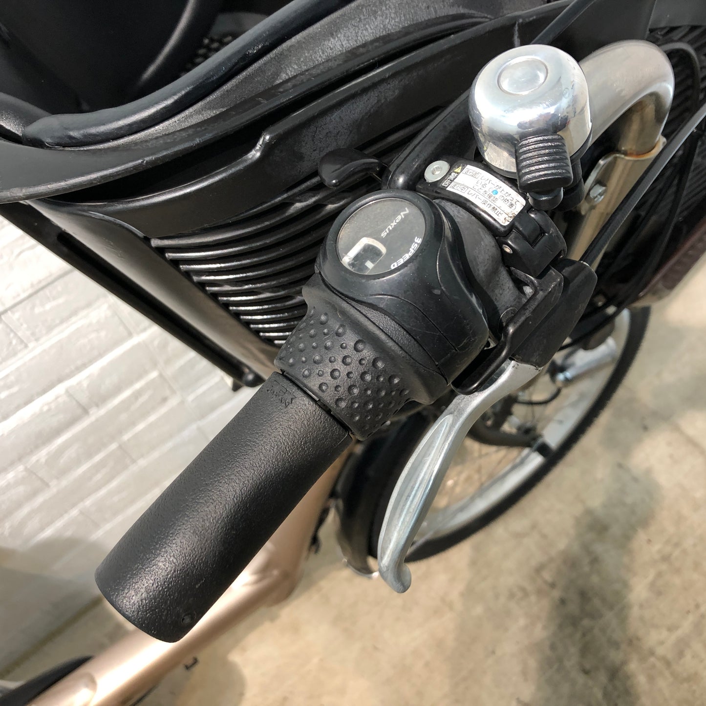 ブリヂストン アンジェリーノ プティット e ゴールド20インチ YQ026【中古車】