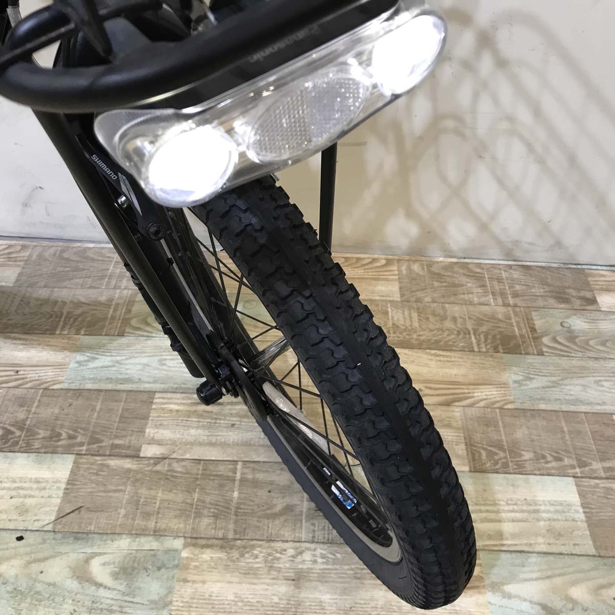 パナソニック ギュット アニーズ ブラック 20インチ KW112【中古車】