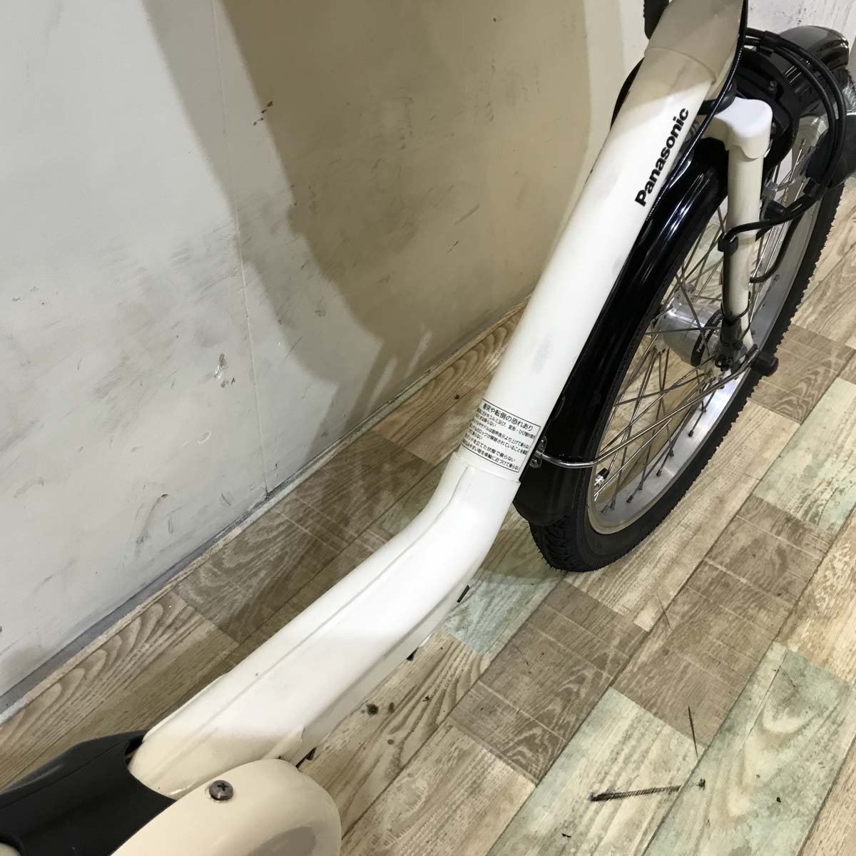 パナソニック ギュット ミニ DX ホワイト 20インチ KW116【中古車】