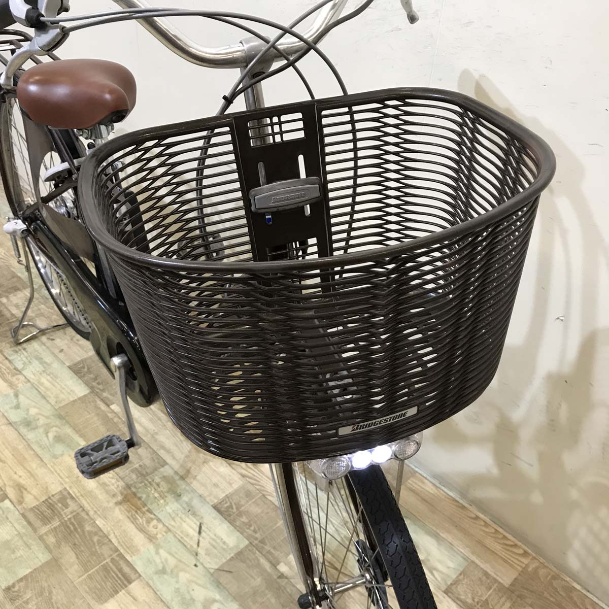 ブリヂストン アシスタ ブラウン 26インチ KX008 【中古車】