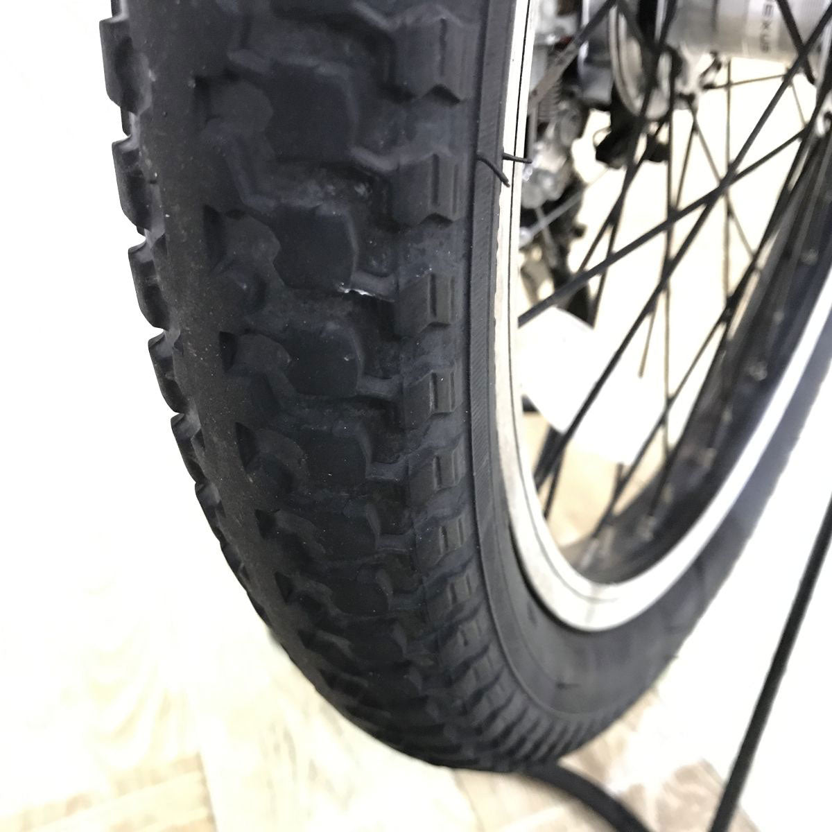 パナソニック ギュットアニーズDX レッド 20インチ KK068 【中古車】