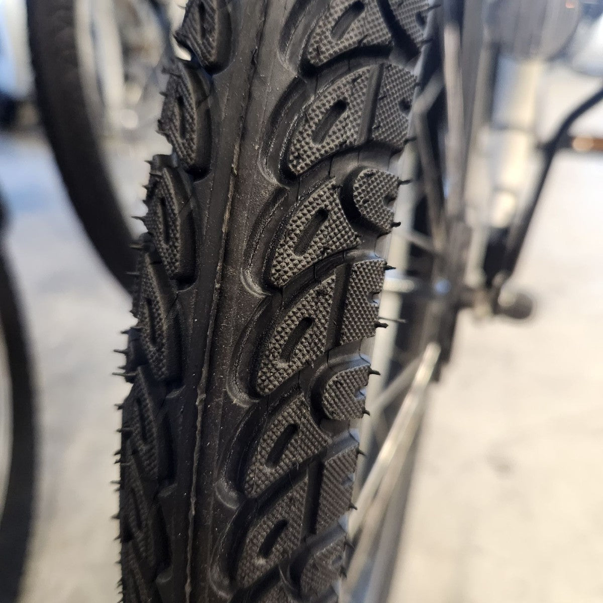 ブリヂストン ビッケ2e ホワイト 20インチ KH102 【中古車】