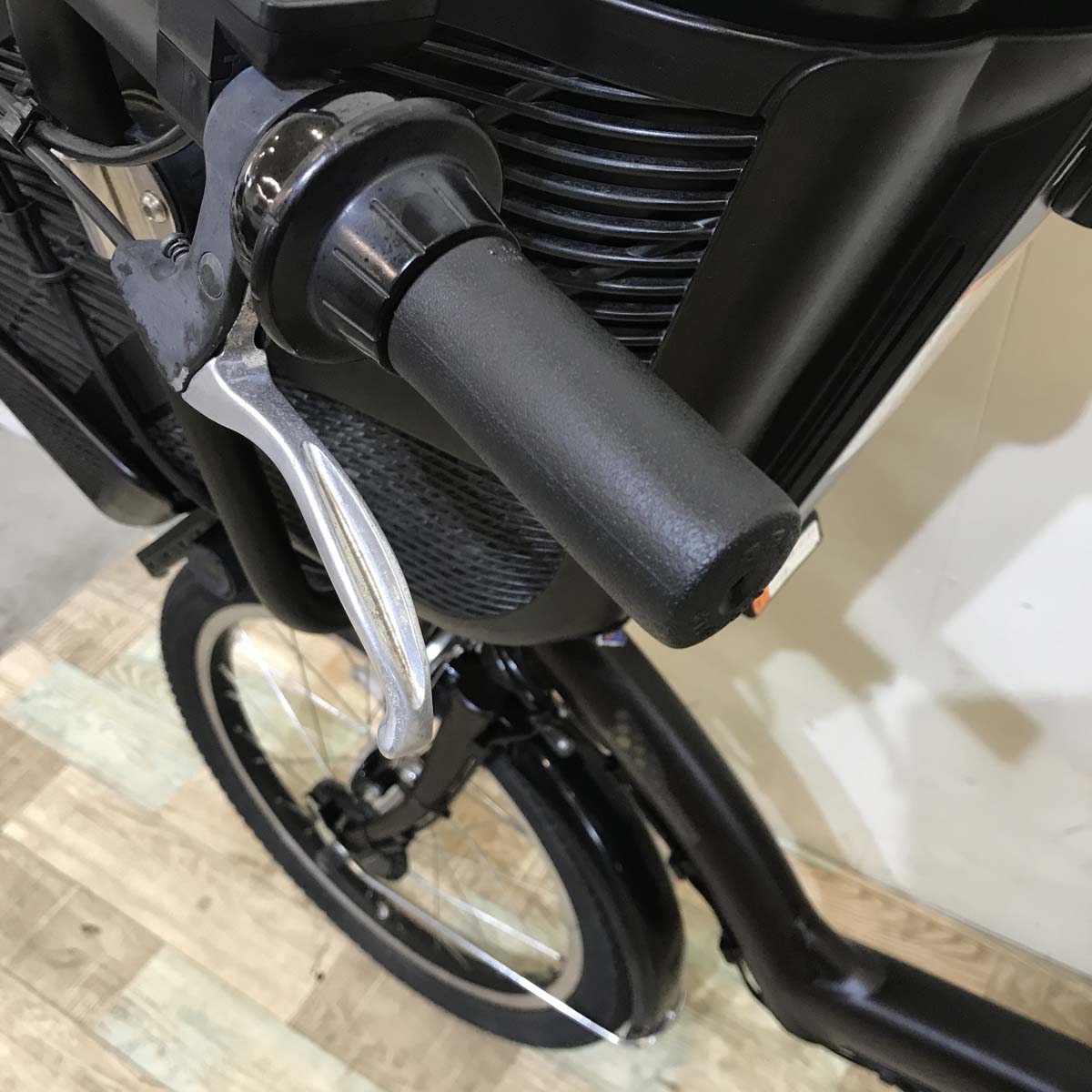ブリヂストン アンジェリーノ プティット e ブラウン 20インチ KS090【中古車】