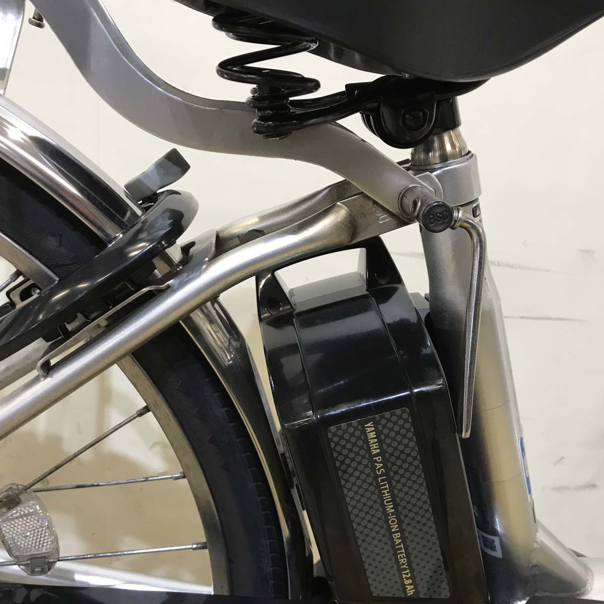中古電動自転車 ブリヂストン アシスタビジネス シルバー 26インチ KG086
