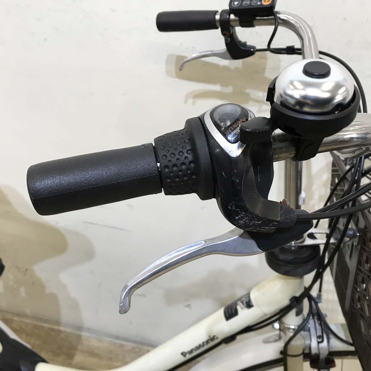 【１万円引き！】パナソニック ビビスタイル ホワイト 26インチ KG087 【中古車】