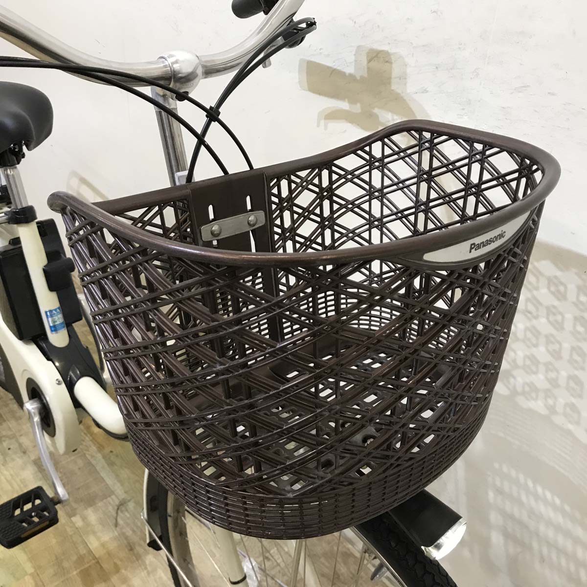 【１万円引き！】パナソニック ビビスタイル ホワイト 26インチ KG087 【中古車】