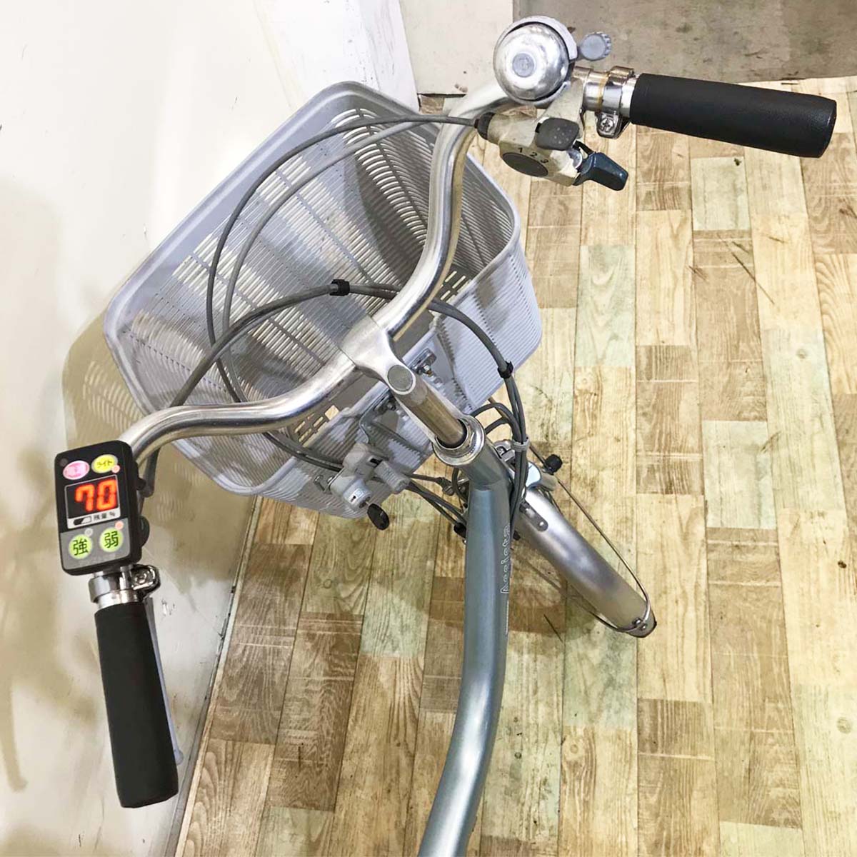 ブリヂストン アシスタ ワゴン ブルー 前18×後16インチ KB092【中古車】