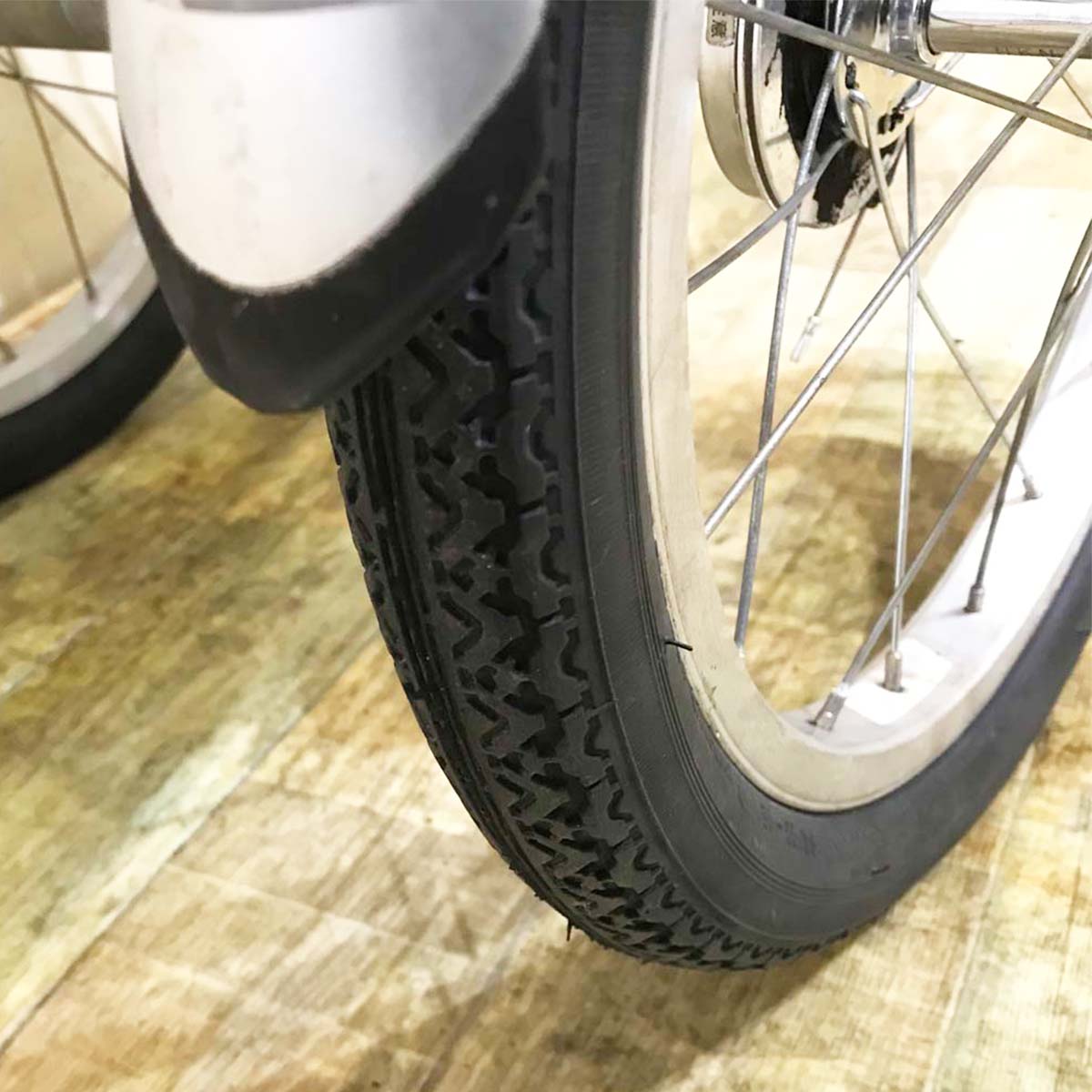 ブリヂストン アシスタ ワゴン ブルー 前18×後16インチ KB092【中古車】