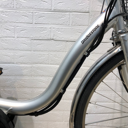 ブリヂストン アシスタ U DX シルバー 26インチ SR326Y【中古車】