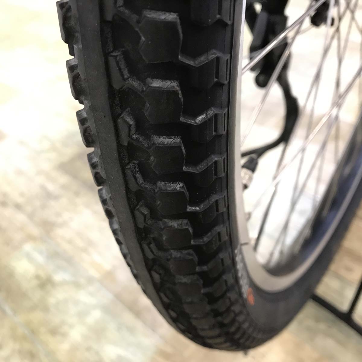 【１万円引き！】ブリヂストン ハイディB ブラック 26インチ KG096 【中古車】