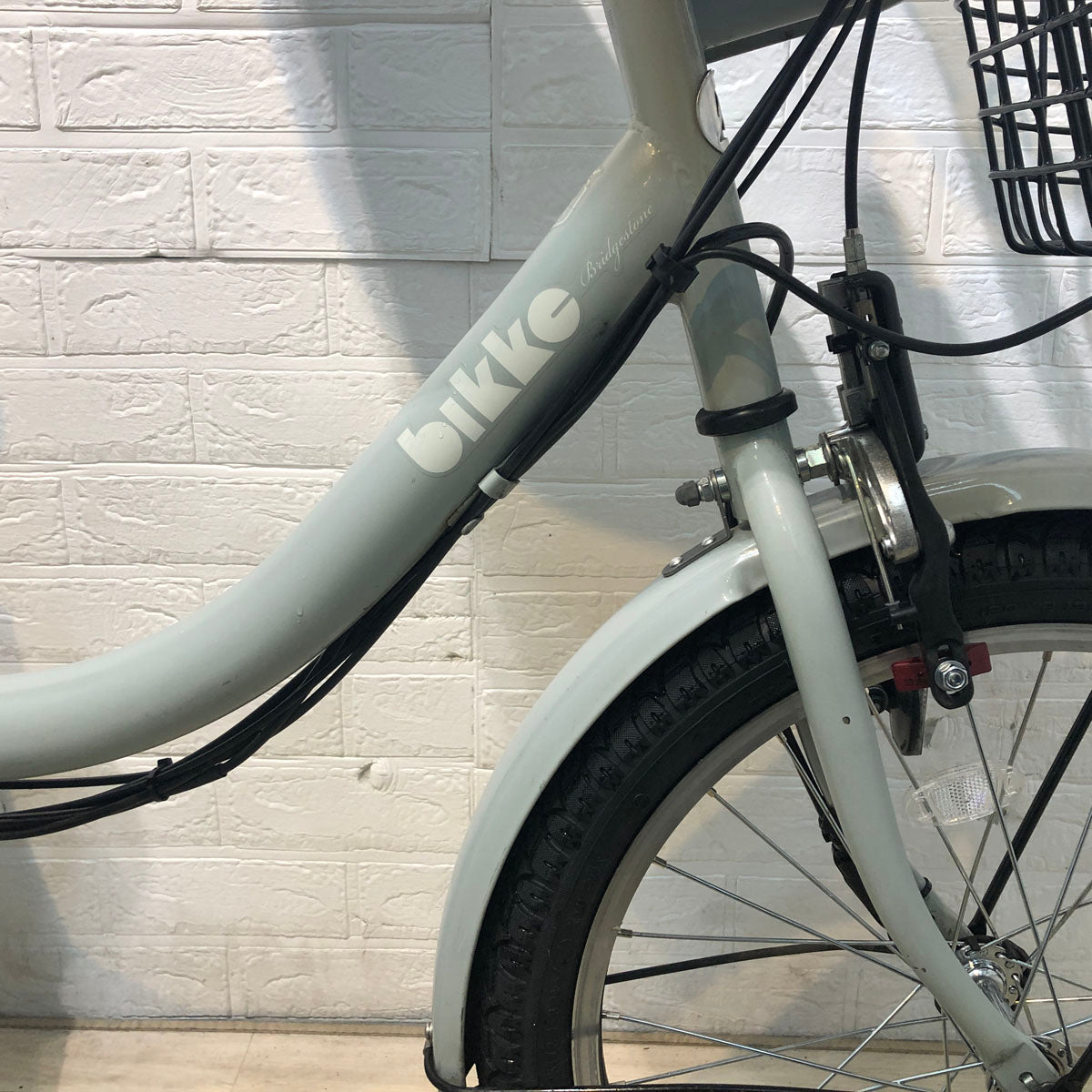 中古電動自転車 ブリヂストン bikke MOB e ビッケ モブ イー グレー 20インチ YD019