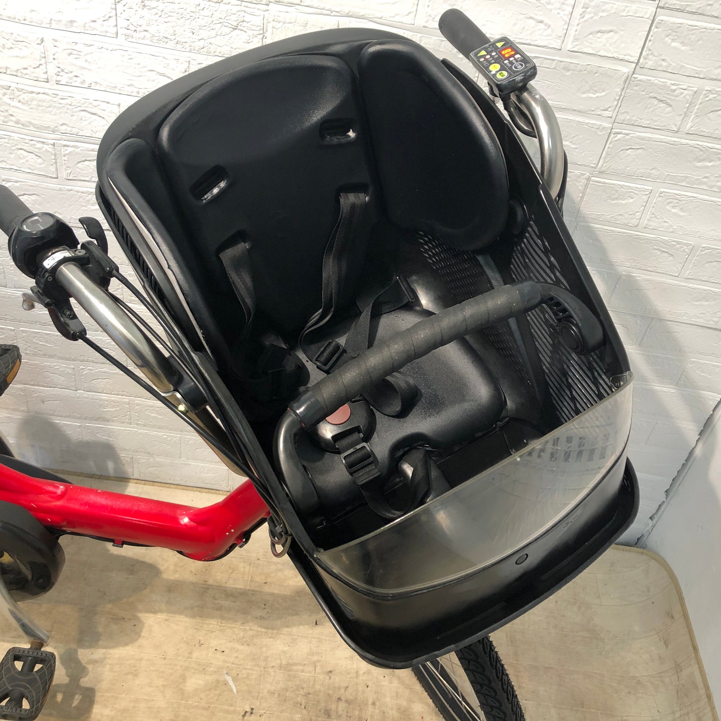 ブリヂストン アンジェリーノ プティット e レッド 20インチ YQ078【中古車】