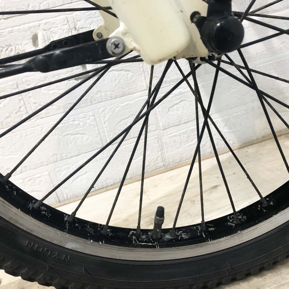 中古電動自転車 パナソニック ギュットアニーズ ホワイト 20インチ YI026