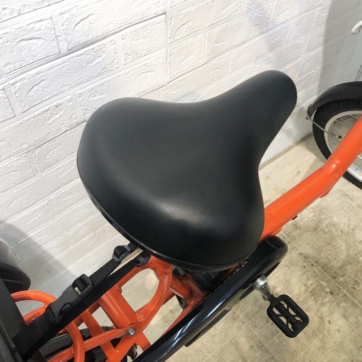 ブリヂストン アンジェリーノプティットe オレンジ 20インチ YI027 【中古車】