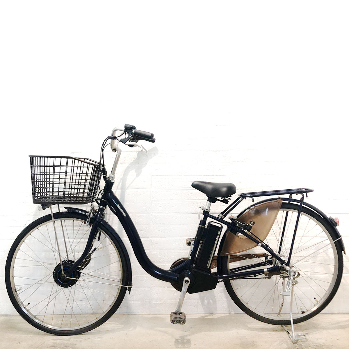 ブリヂストン フロンティア DX ネイビー 26インチ YV099 【中古車】