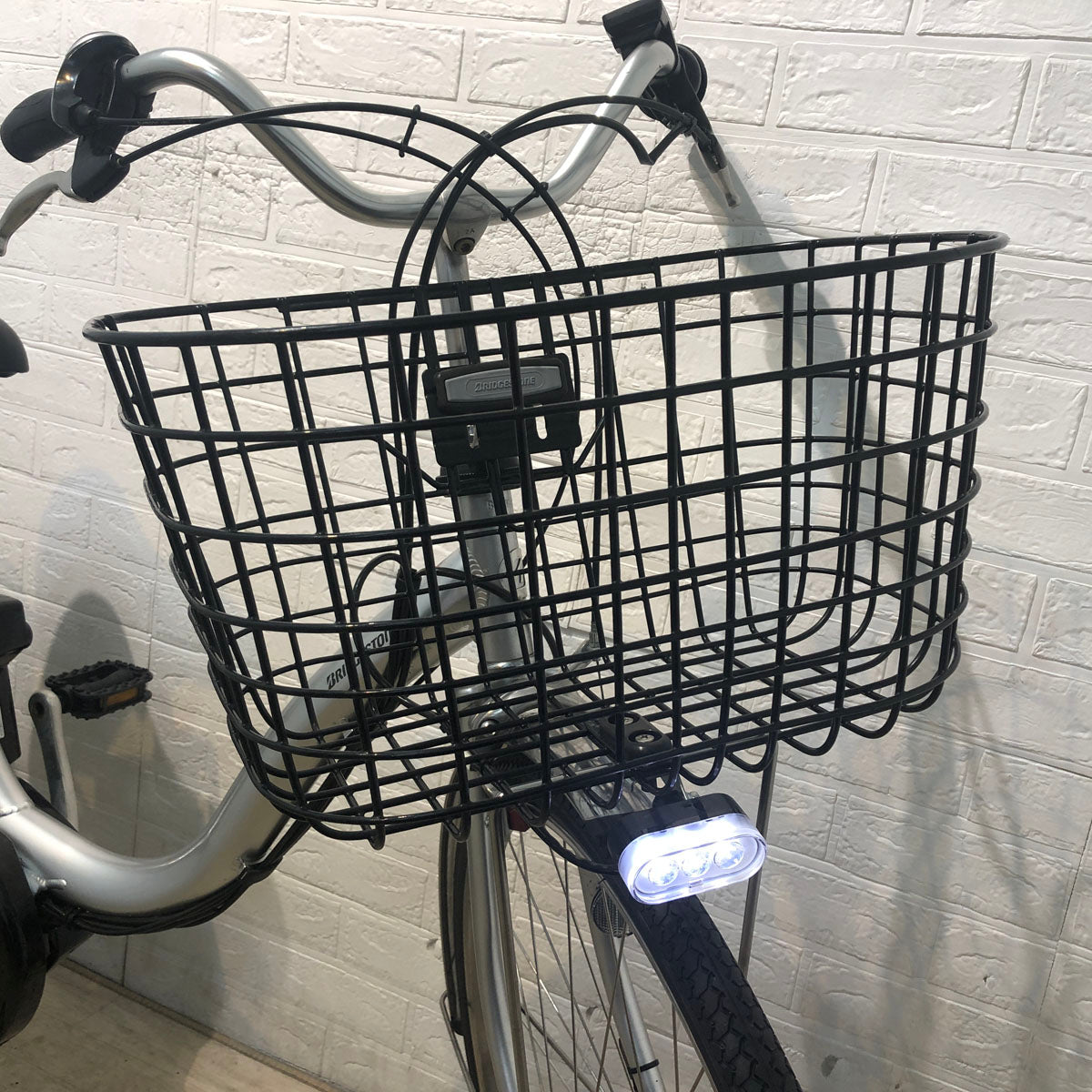 ブリヂストン アシスタ U DX シルバー 26インチ SR418Y 【中古車】