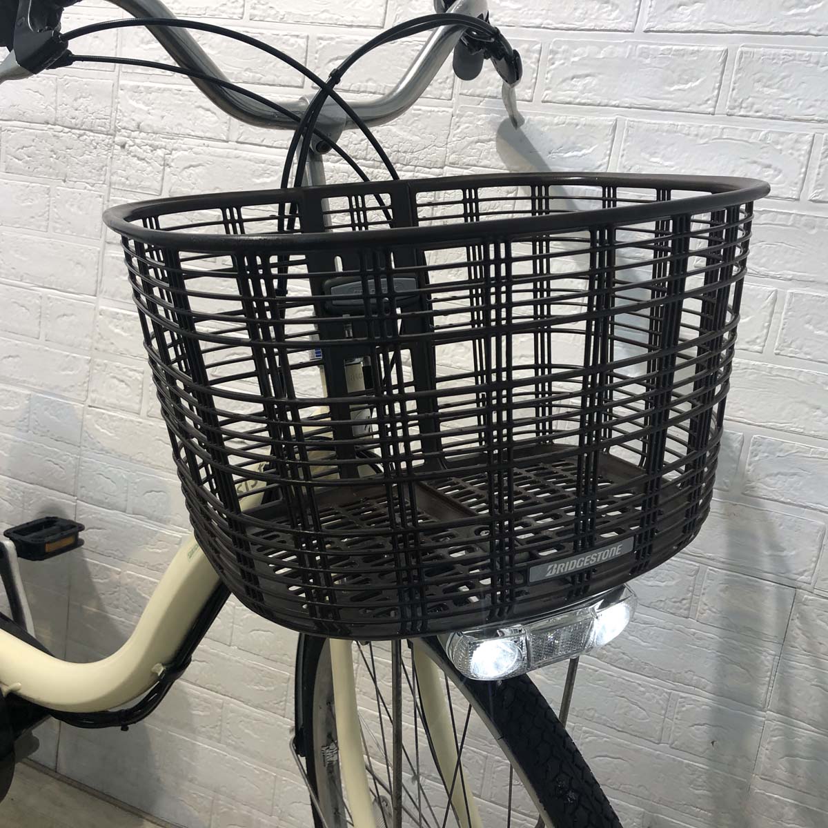 ブリヂストン アシスタ ロイヤル アイボリー 26インチ YD028 【中古車】