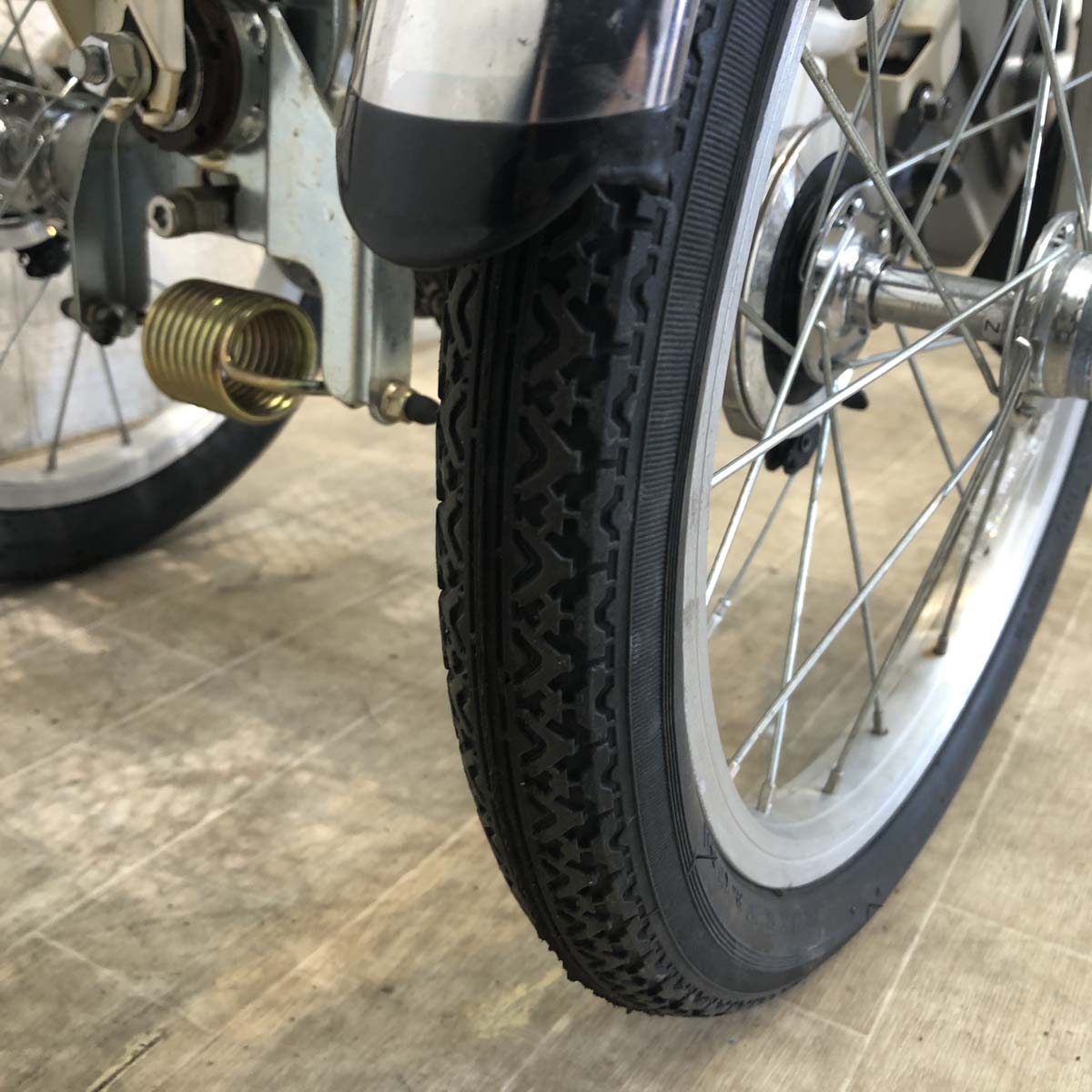 パナソニック ビビ ライフ ホワイト 前18×後16インチ YD033 【中古車】