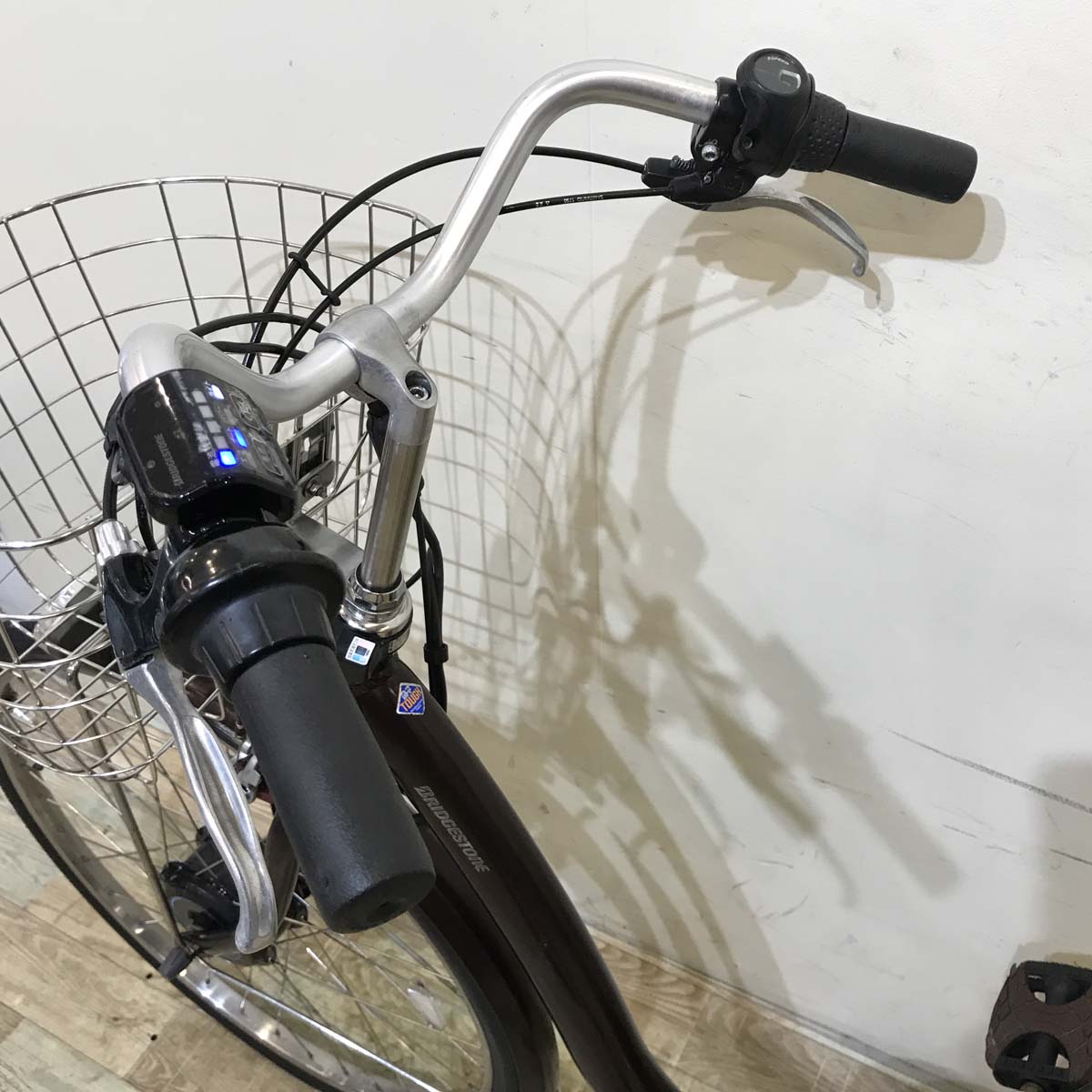 ブリヂストン フロンティア ブラウン 26インチ KX047  【中古車】