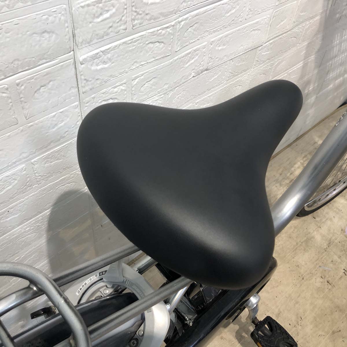 ブリヂストン アシスタ ロイヤル シルバー 26インチ YQ095 【中古車】