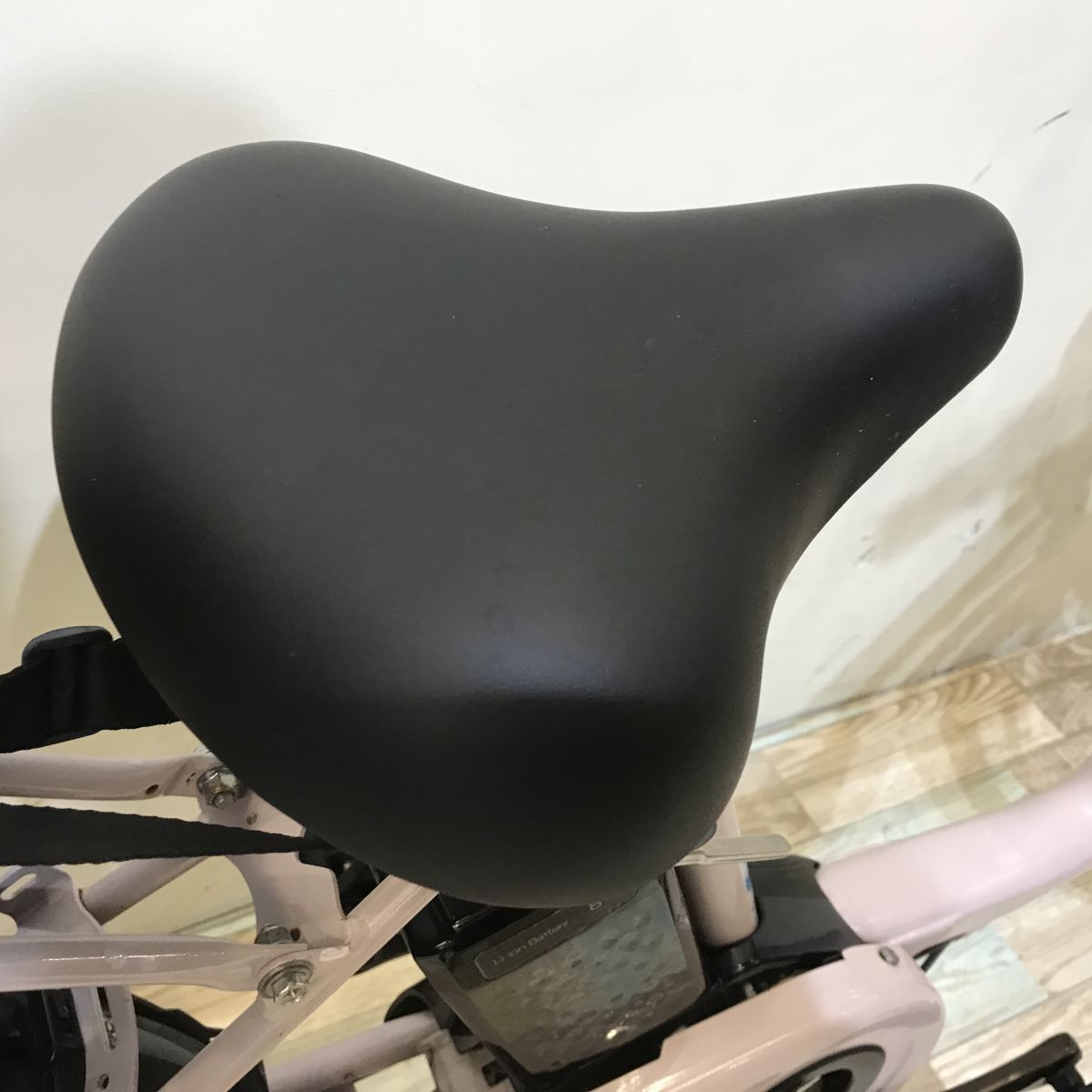 パナソニック ギュットステージ ピンク 22インチ KG116 【中古車】