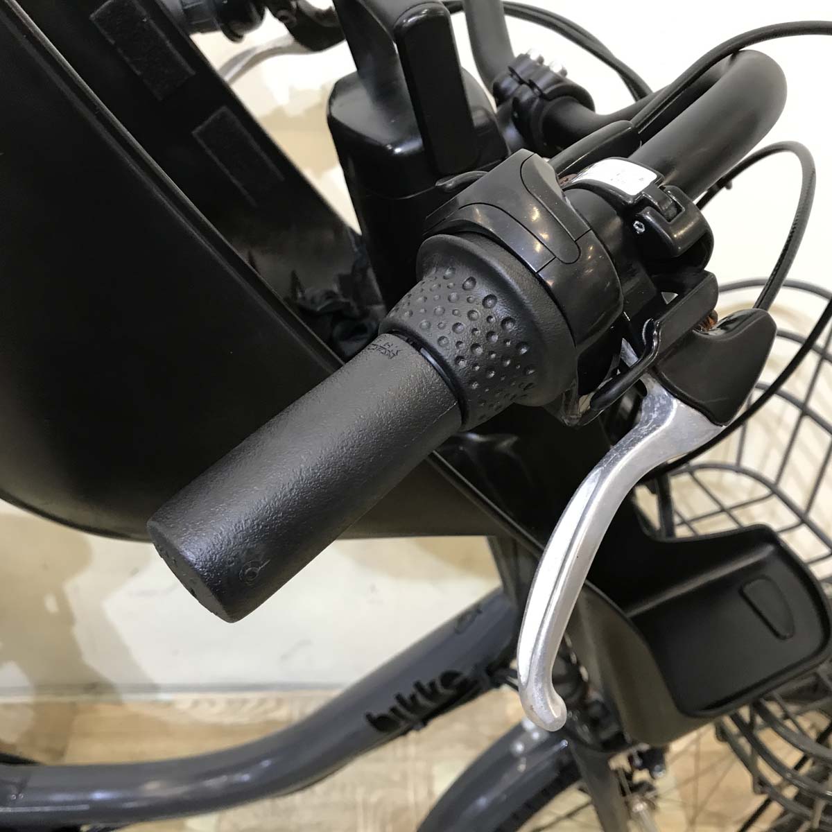 ブリヂストン bikke MOB e ビッケ モブ イー グレー 20インチ KX052【中古車】