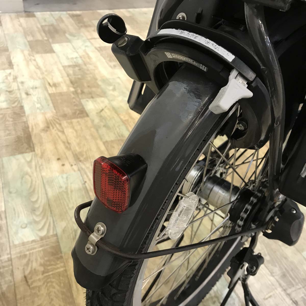 ブリヂストン bikke MOB e ビッケ モブ イー グレー 20インチ KX052【中古車】