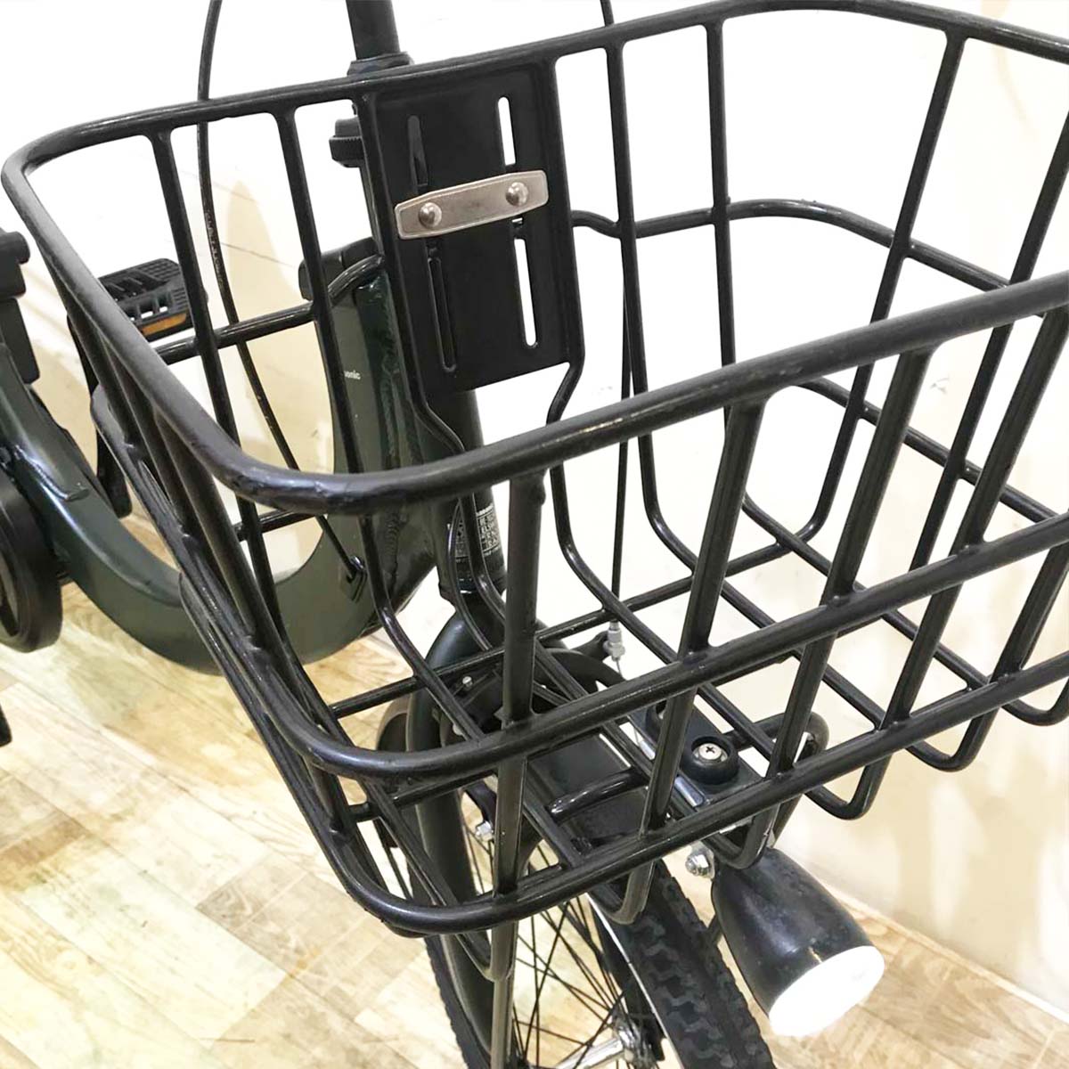 パナソニック SW カーキ 20インチ KC004 【中古車】