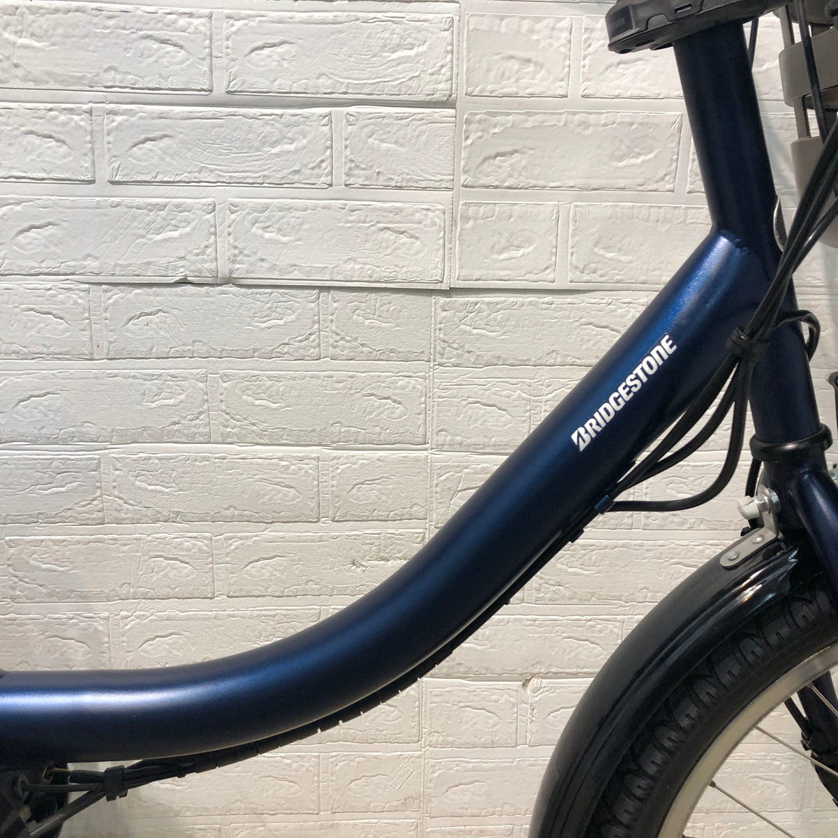 ブリヂストン アシスタ C STD ネイビー 20インチ YQ102 【中古車】