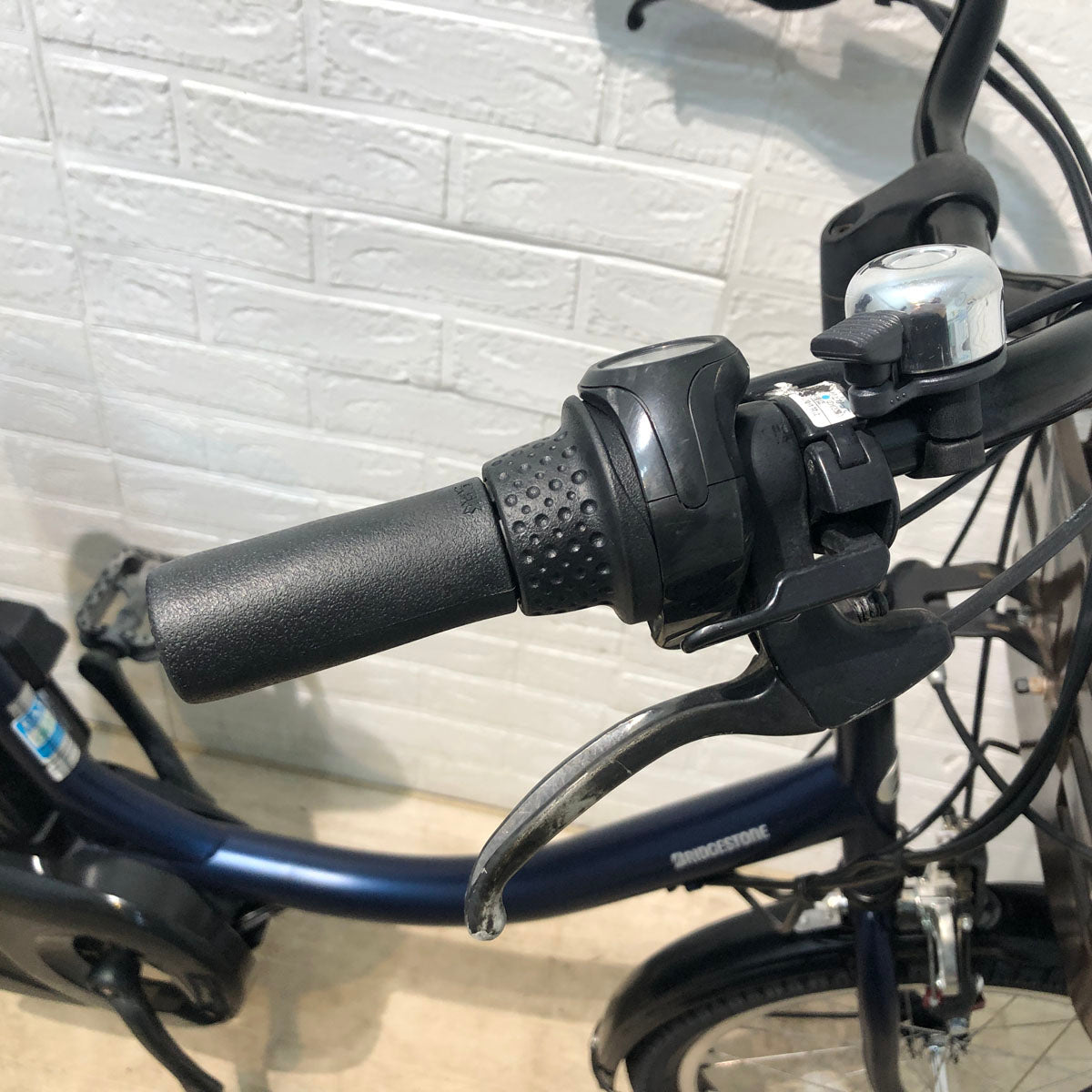 ブリヂストン アシスタ C STD ネイビー 20インチ YQ102 【中古車】