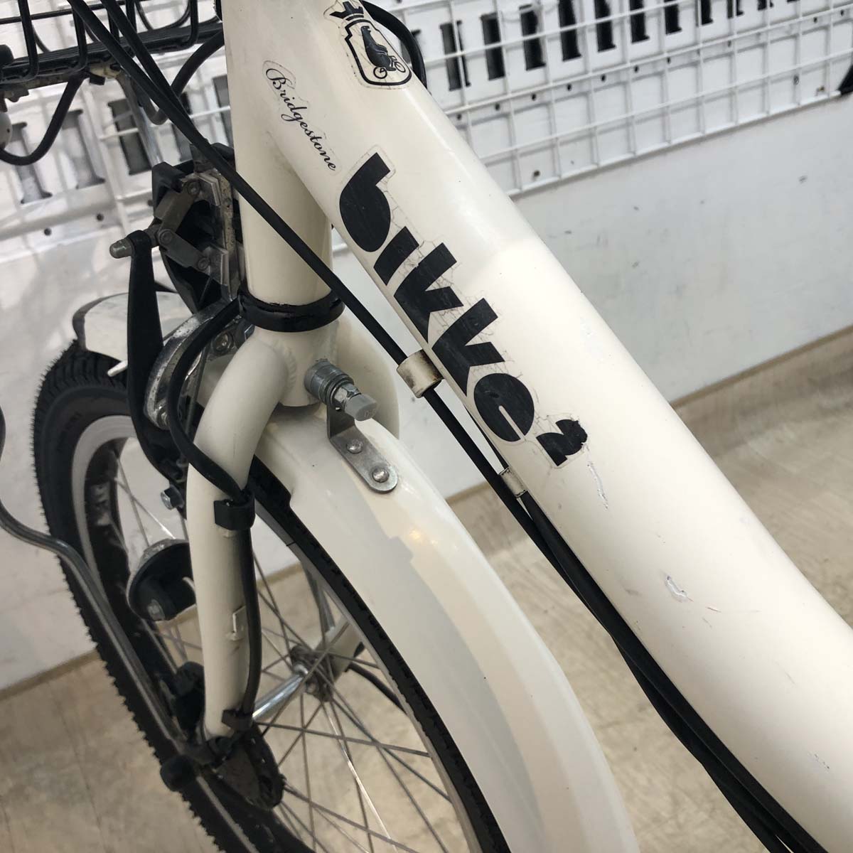 ブリヂストン bikke 2 e ビッケ ツー イー ホワイト 20インチ YD049  【中古車】