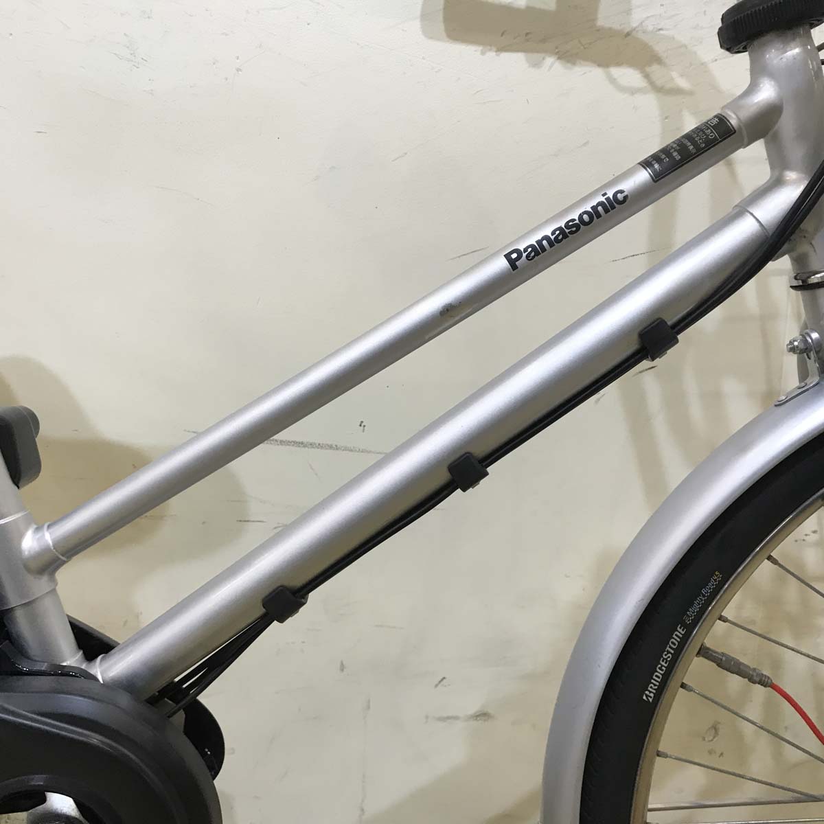 電動アシスト自転車 シルバー バスケット付き　パートナーDX 美品 パナソニック電動アシスト自転車】パートナー・DX の紹介です。実用車