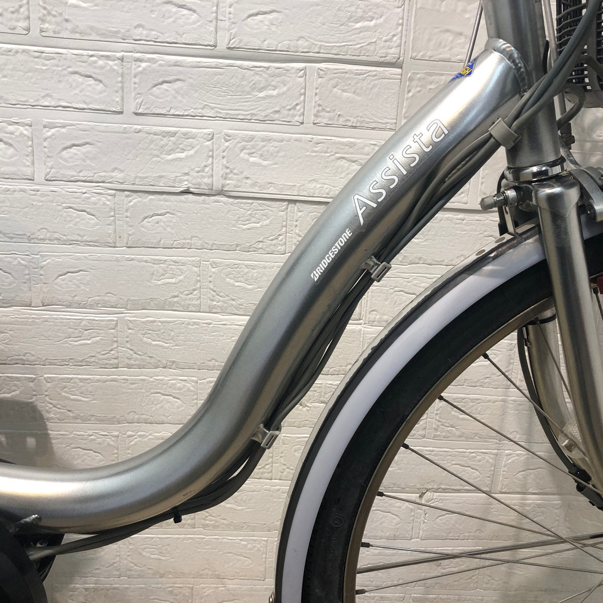 ブリヂストン アシスタ プラス シルバー 26インチ YQ107 【中古車】